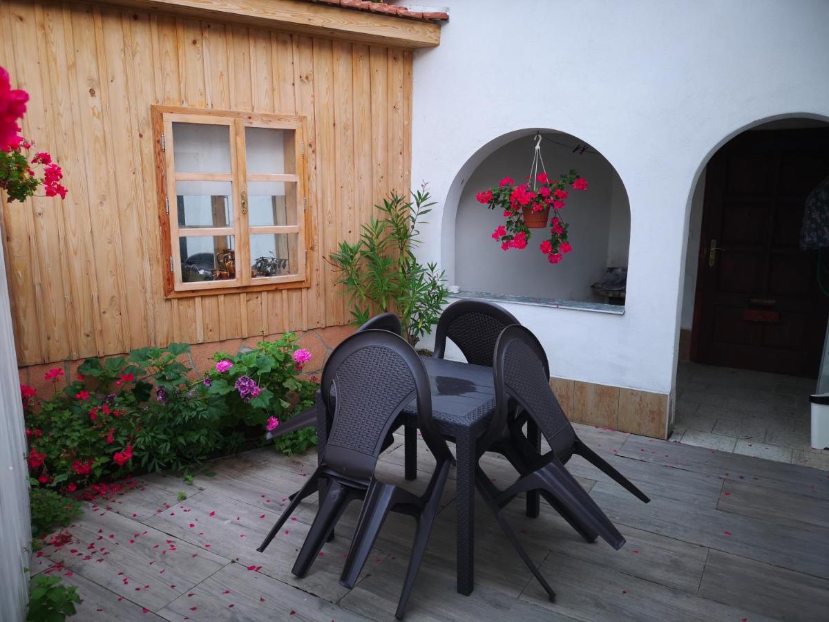 Ubytovani Mikulov Exterior photo
